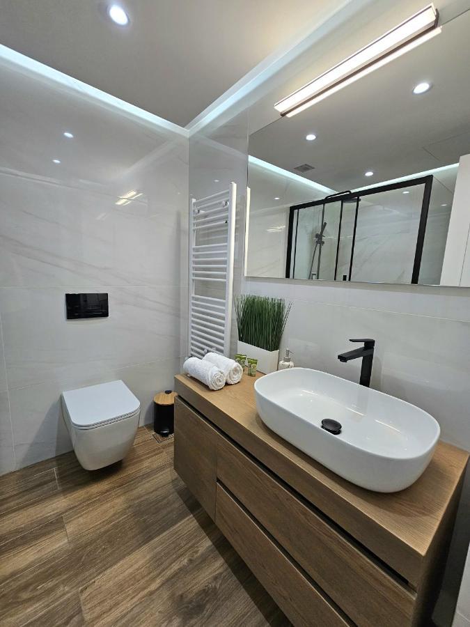 Modern Garden View Apt In Voula, Athens - Luxe 外观 照片
